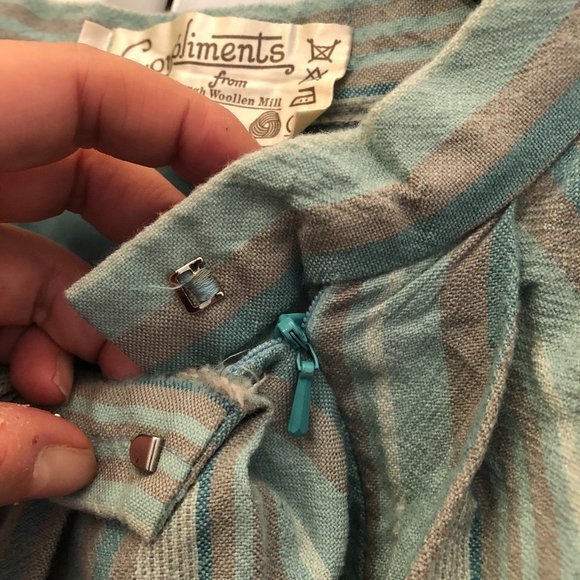 The Edinburgh Woollen Mill teal woolen skirt,6 - Picture 6 of 9